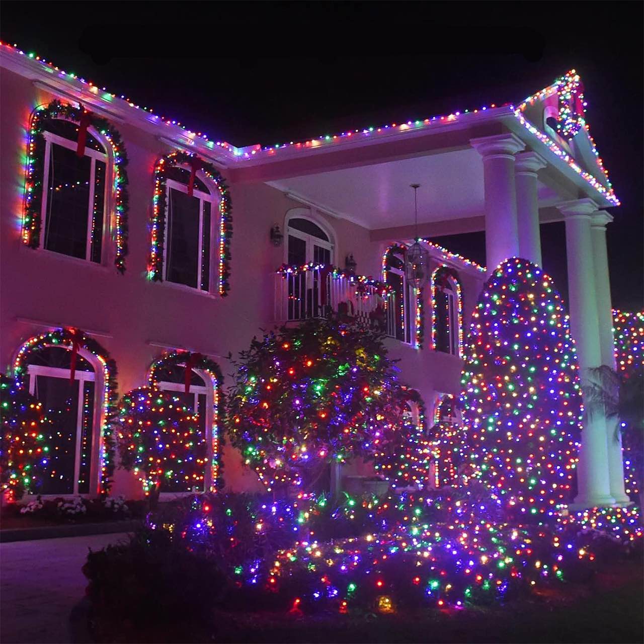 Le luci sono adatte per decorazioni interne ed esterne poiché sono impermeabili.