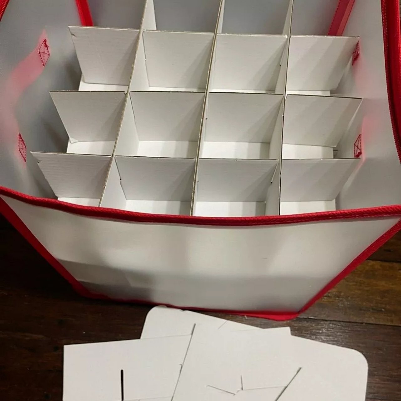 BallsBox, scatola per la conservazione delle decorazioni natalizie - Image 3