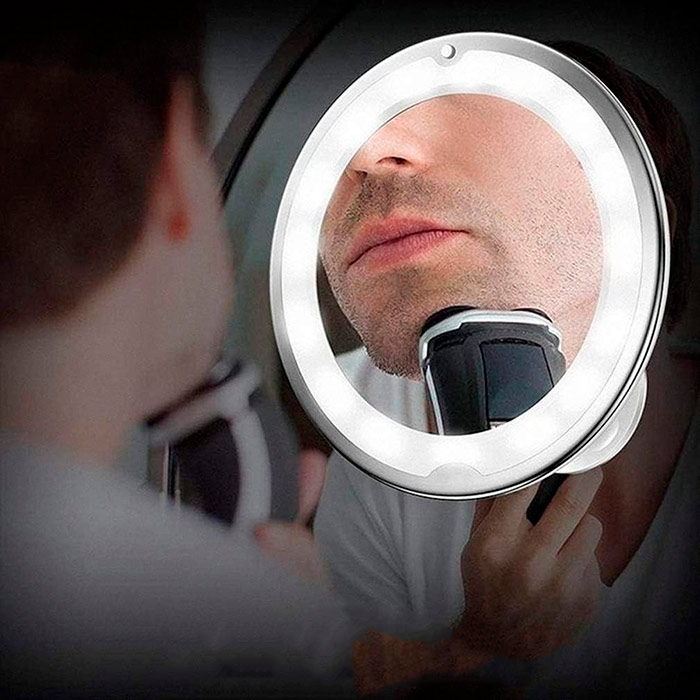 BeautyMirror, uno specchio con ingrandimento, potente luce LED e un supporto flessibile - Image 4