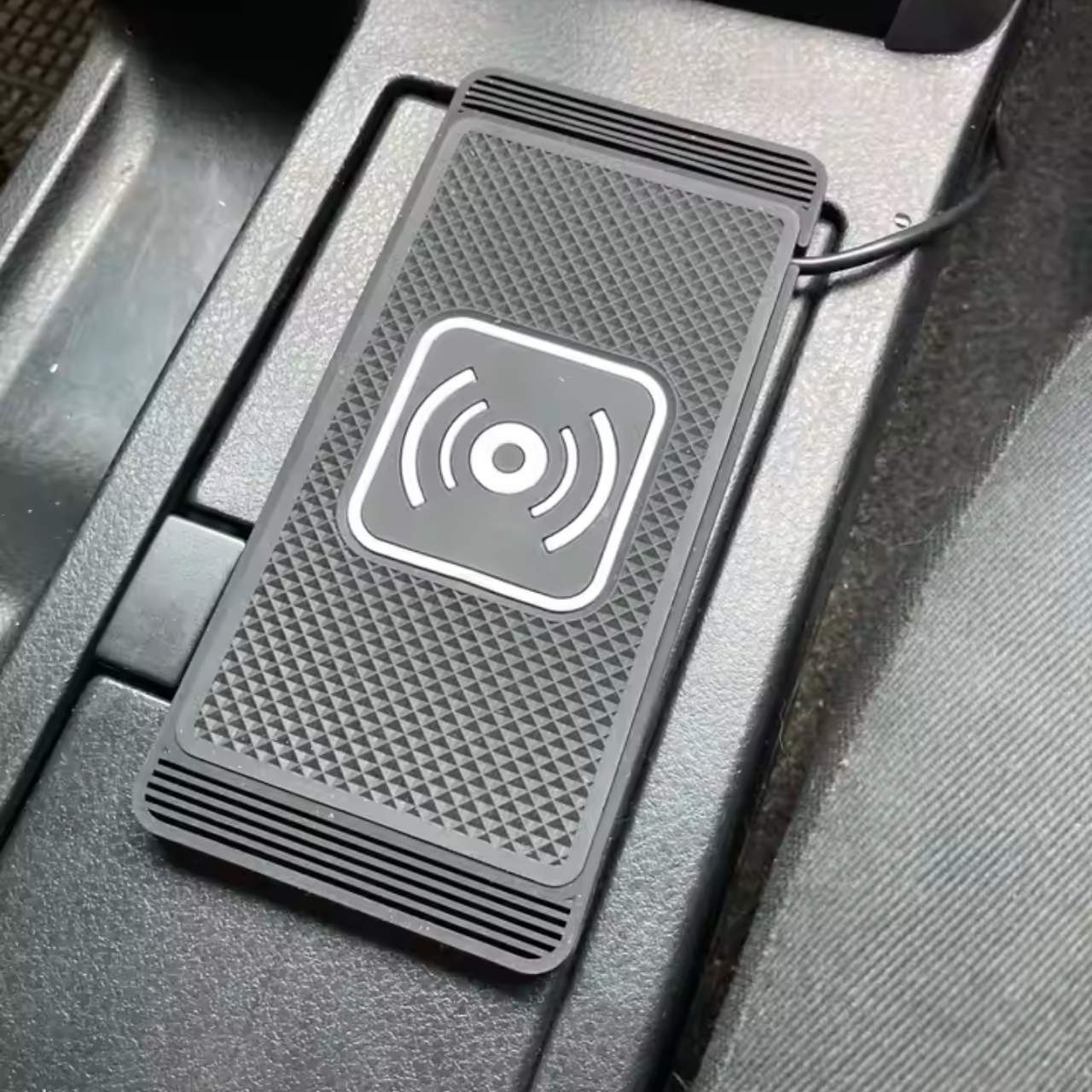 Base di ricarica wireless per telefoni, CarPad - Image 9