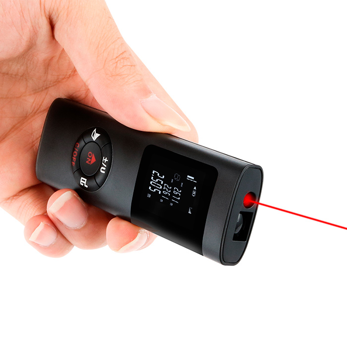 Il distanziometro laser misurerà lunghezza, area o volume con una precisione di ±0,0015 m!