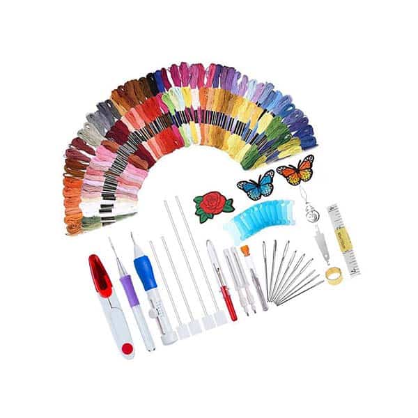 EmbroideryKit, un set da 136 pezzi: fili e altri accessori da ricamo più comuni - Image 1