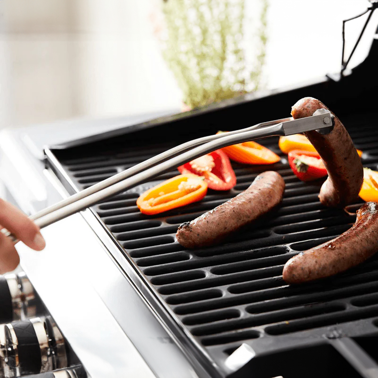 FlipBBQ, un gadget per girare carne e verdure sulla griglia - Image 1