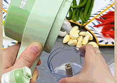 FoodProcessor, set da cucina 5 pezzi per tritare, affettare, sbucciare e pulire - video