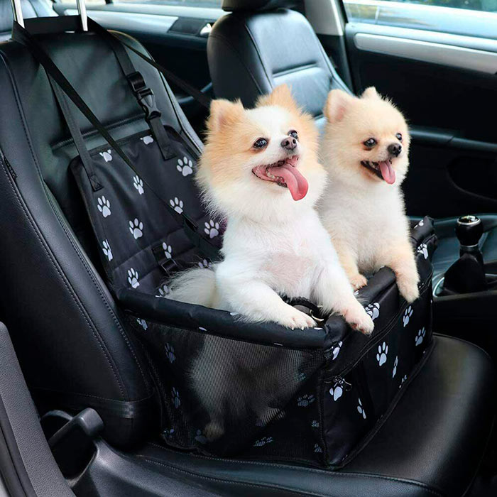 Il seggiolino per animali domestici è realizzato in materiale resistente e impermeabile, quindi non si bagna!