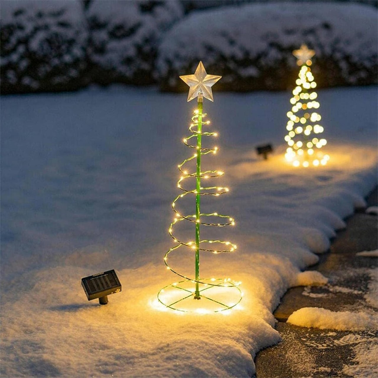 TreeSolar, un albero di Natale con luci LED a energia solare - Image 1