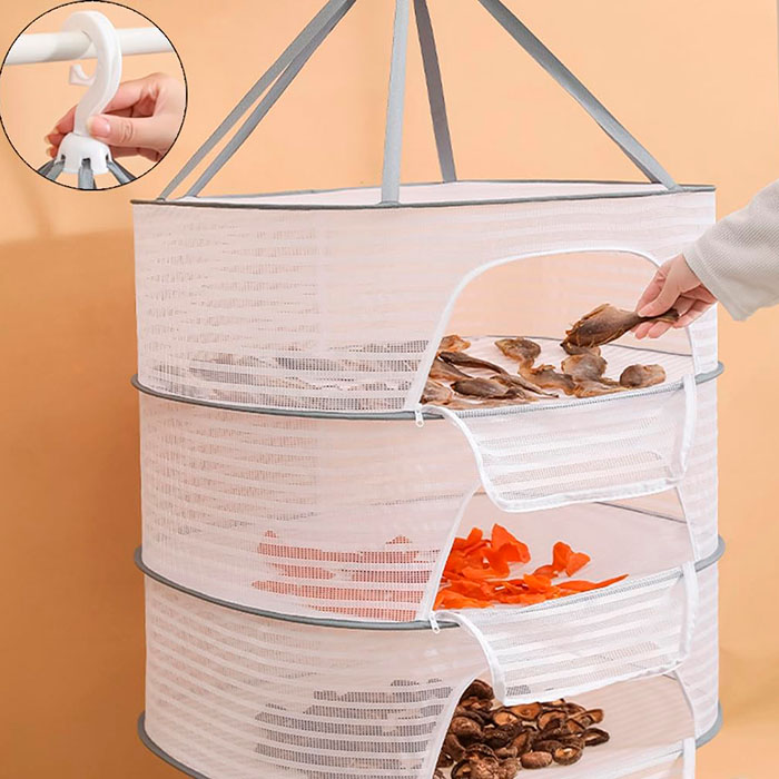 L'essiccatore ha un gancio in alto, quindi puoi appenderlo ovunque e spostarlo secondo le necessità!